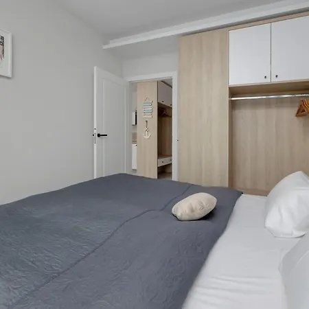 Bel Mare B321 Premium In With Balcony By Renters 米兹多洛杰