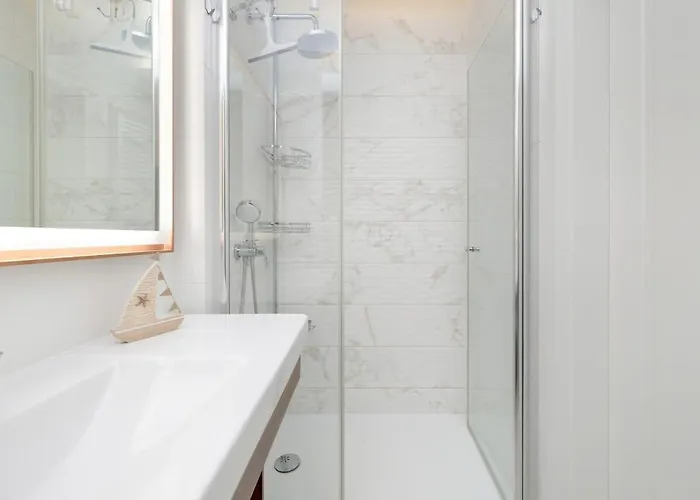 Bel Mare B321 Premium In With Balcony By Renters Apartment